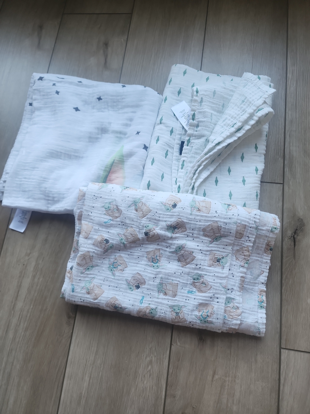 Pottery Barn Kids Star Wars Muslin Swaddle Set in White, Teal, Tan